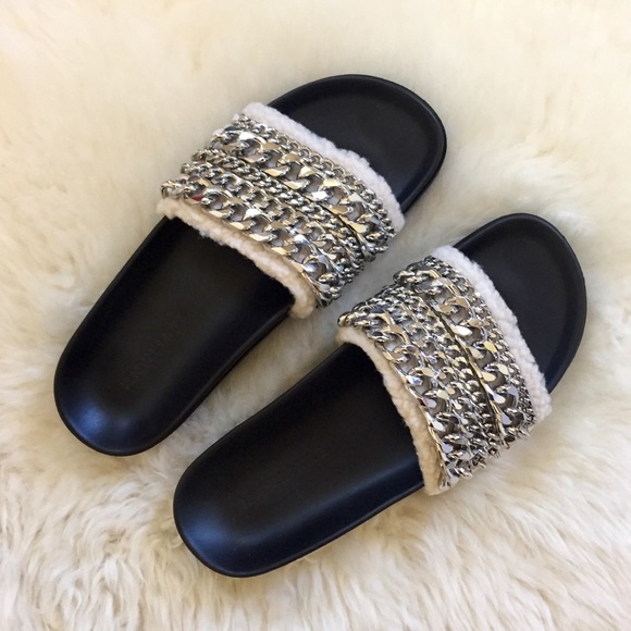 Kendall & Kylie Shoes - Kendall & Kylie Shiloh Chain Link Platform Slides